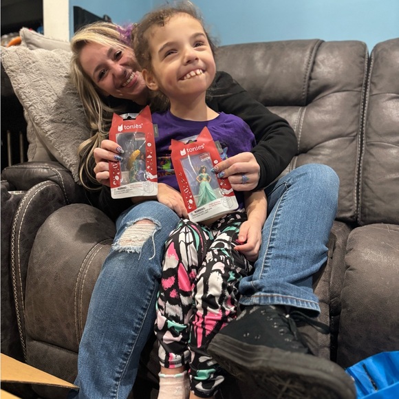 Meet your Posher, Gabrielle - Picture 3 of 3